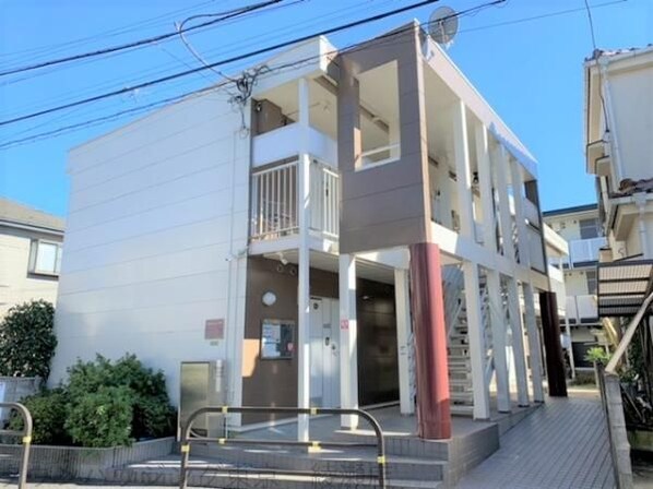 レオパレスセレネイドの物件外観写真